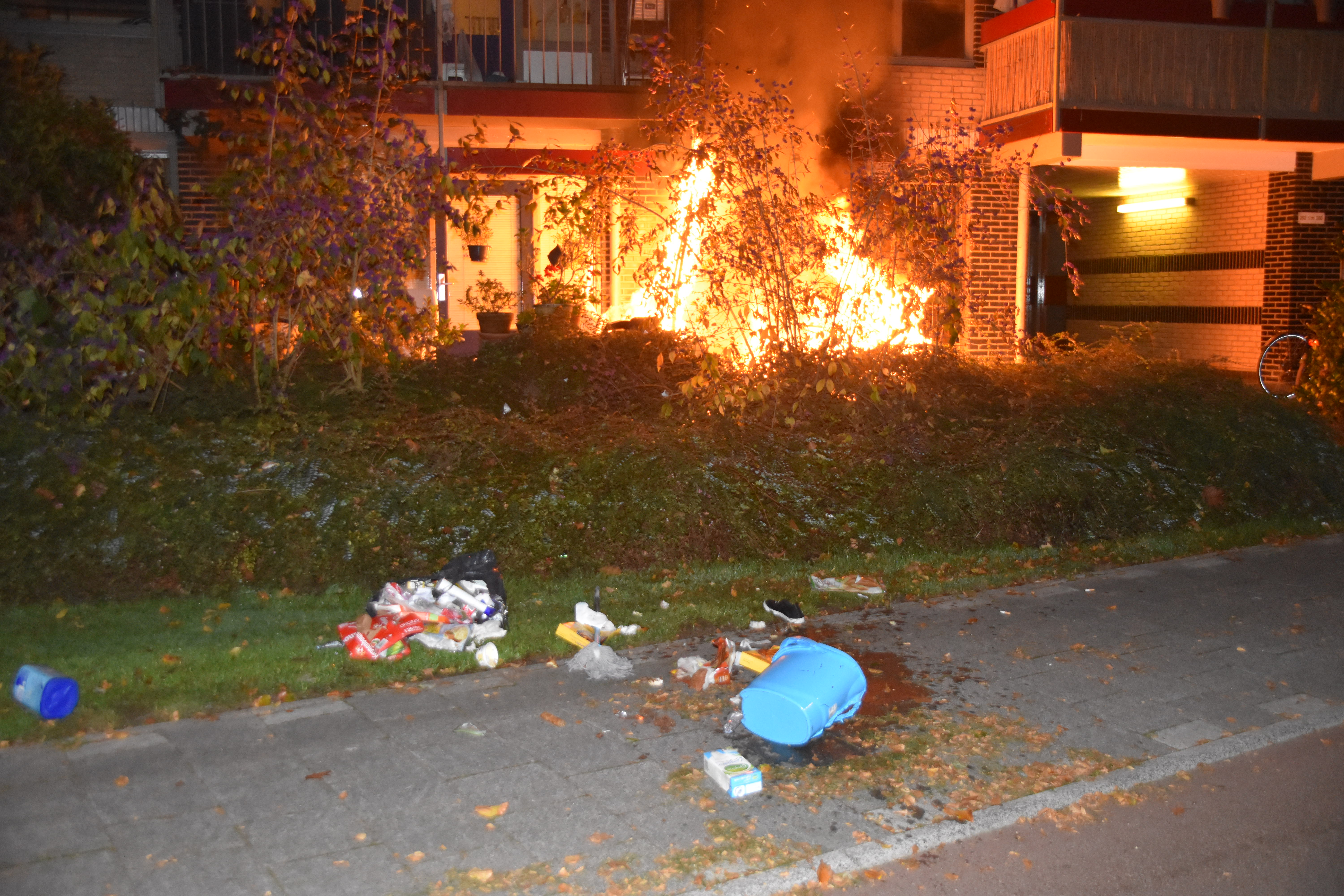Motorbrand leidt bijna tot brand in flatgebouw