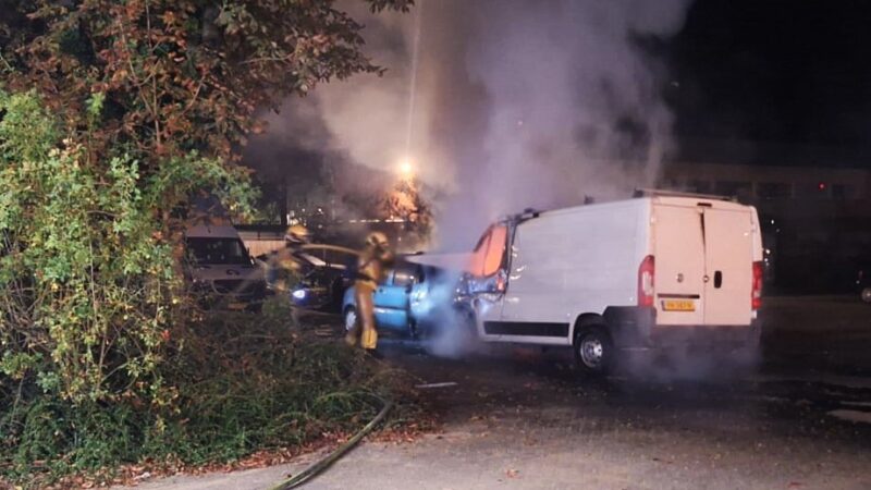 Auto’s in brand in Soesterberg