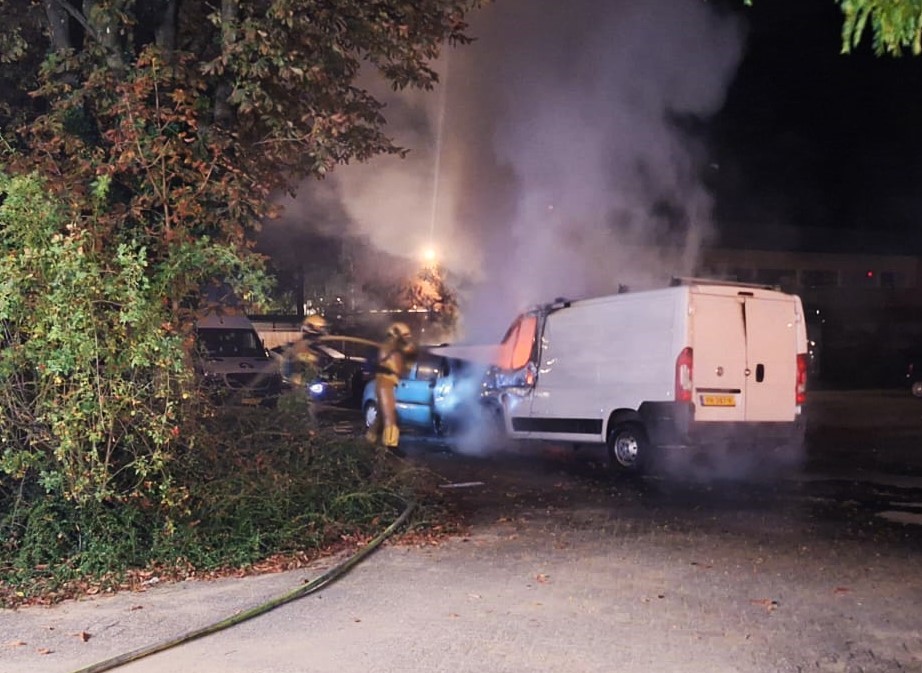 Auto’s in brand in Soesterberg