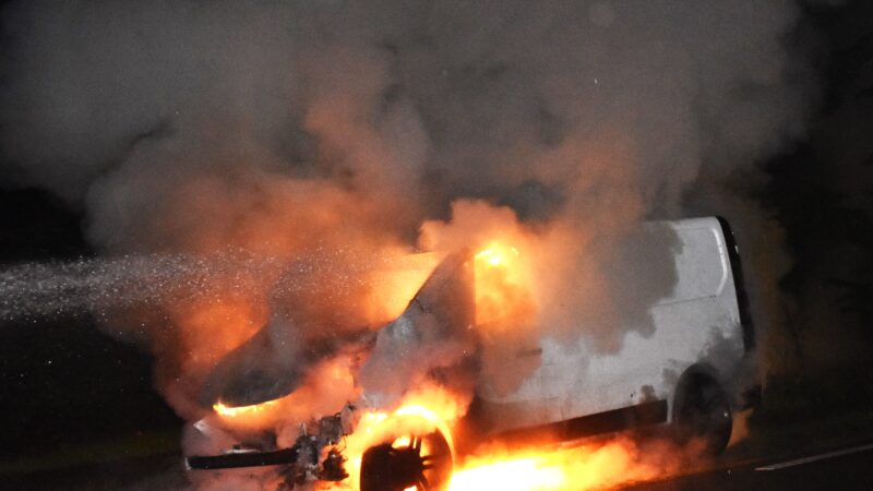 Cabine bestelbus uitgebrand op Biltseweg