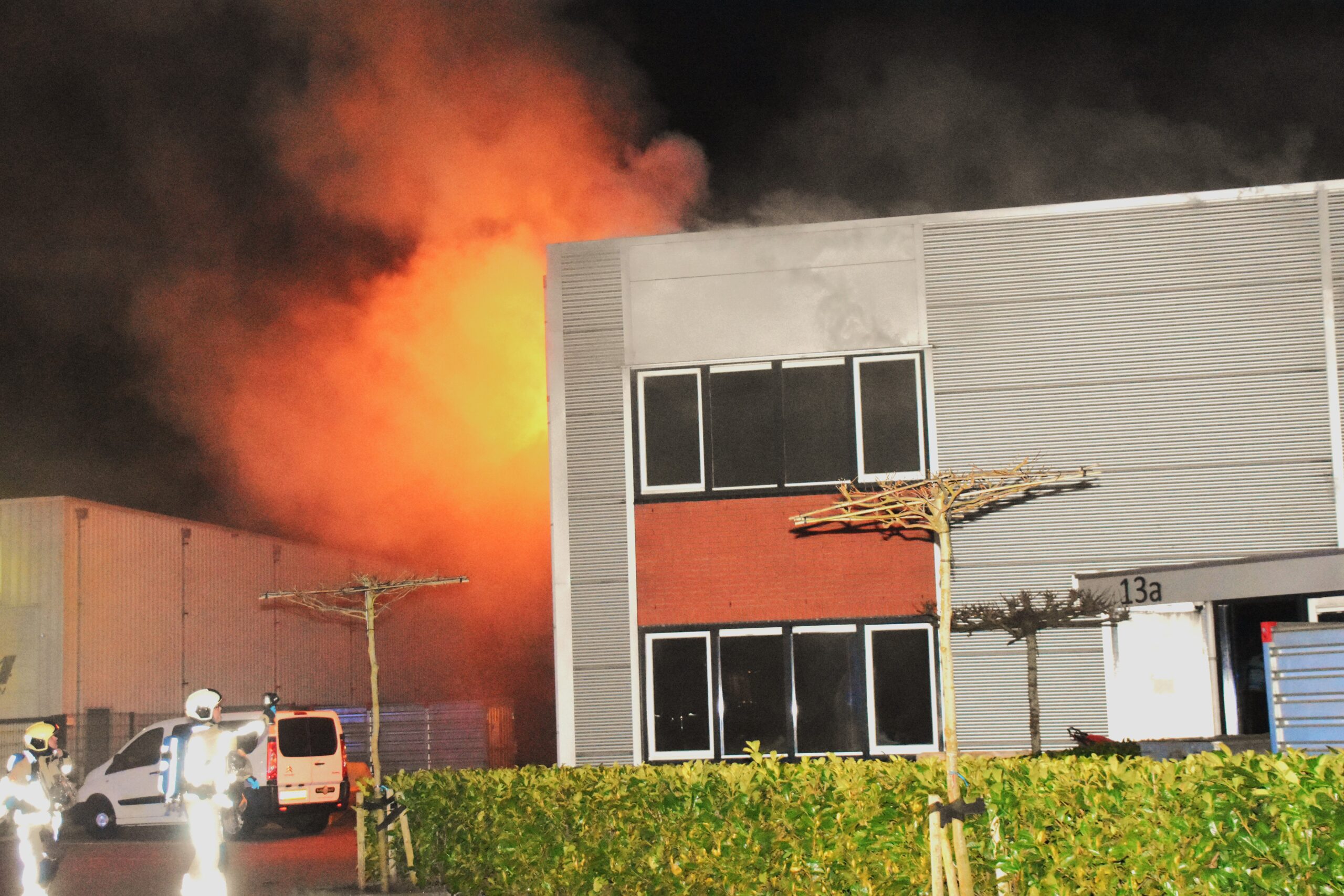 Grote brand bedrijfsverzamelgebouw Nieuwegracht