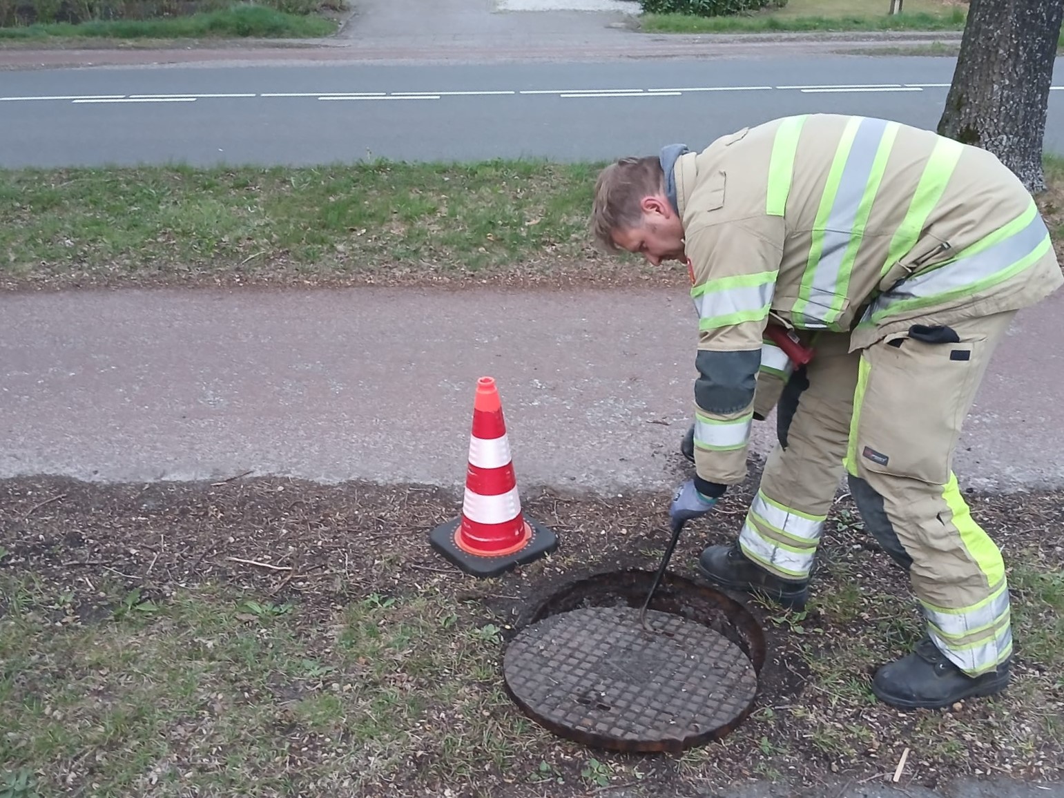 Riool doorgespoeld door benzinelucht