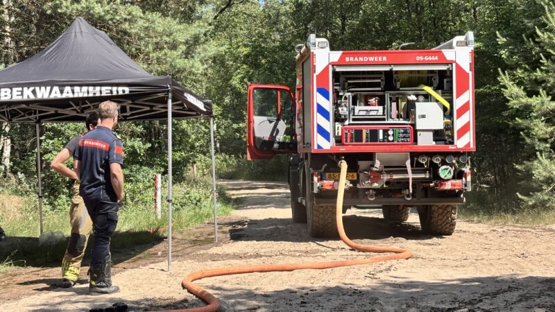 Grote brandweeroefening op Leusderhei