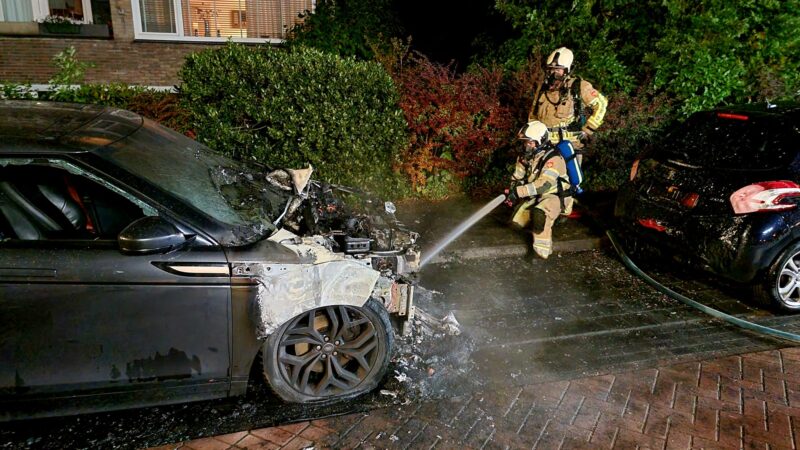 Auto door brand verwoest in Soesterberg